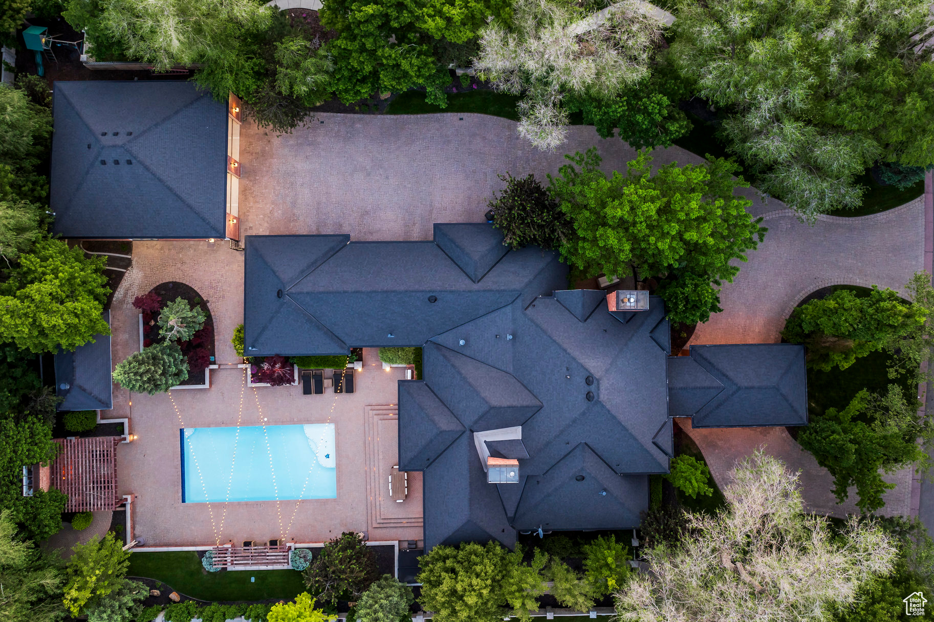 GROVE PARK HOA - Residential