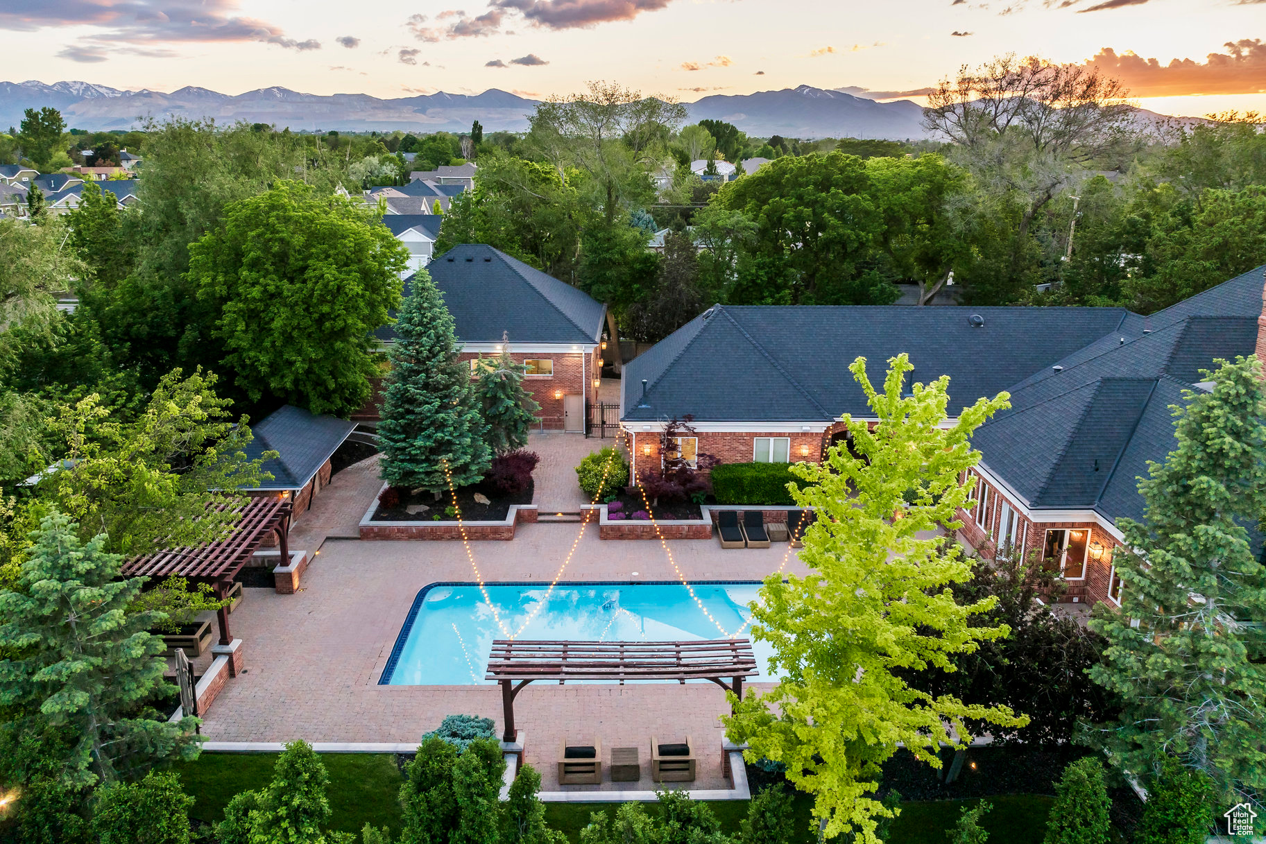 GROVE PARK HOA - Residential