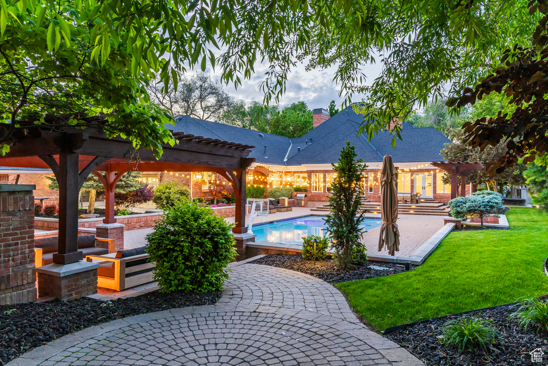 GROVE PARK HOA - Residential