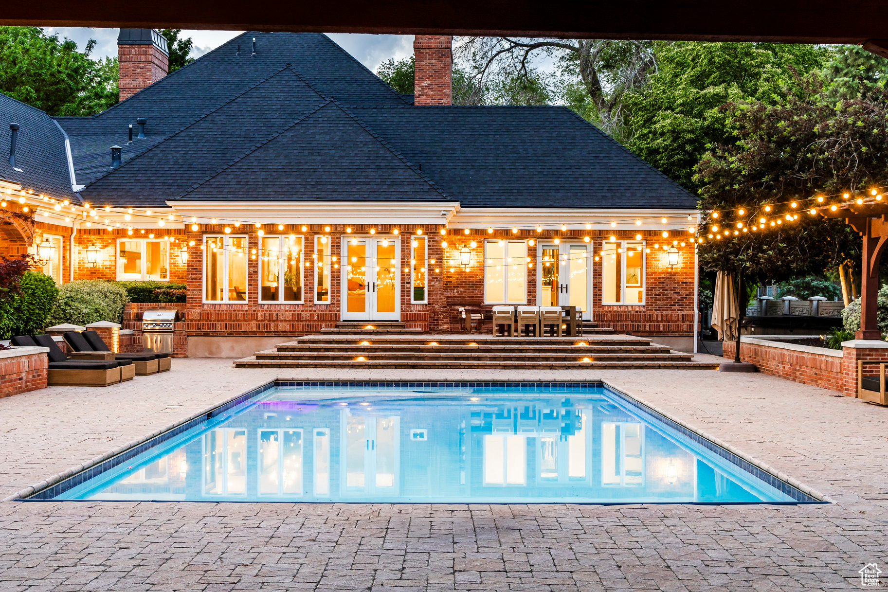 GROVE PARK HOA - Residential