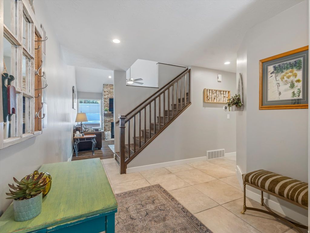 Photo of 3576 E RUSTIC SPRING LN S, Cottonwood Heights, UT 84121 (MLS # 2149640)