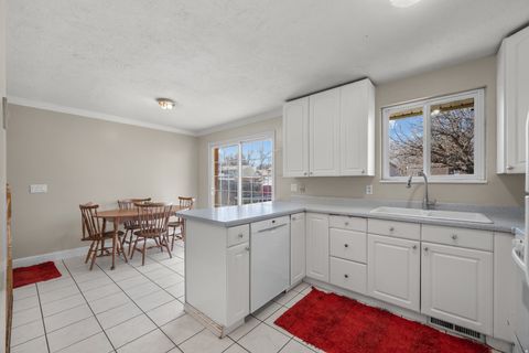 Tiny photo for 876 E CHARIOT DR, Sandy, UT 84094 (MLS # 2143013)
