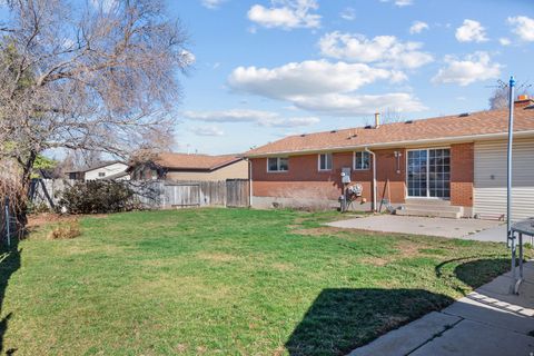 Tiny photo for 876 E CHARIOT DR, Sandy, UT 84094 (MLS # 2143013)