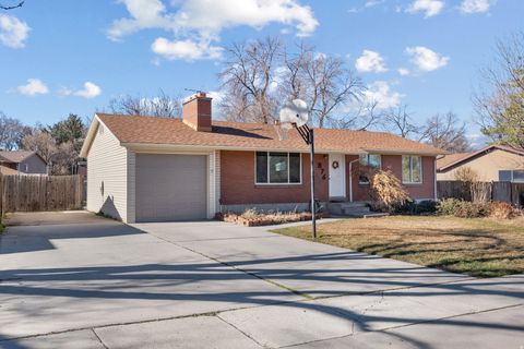 Tiny photo for 876 E CHARIOT DR, Sandy, UT 84094 (MLS # 2143013)