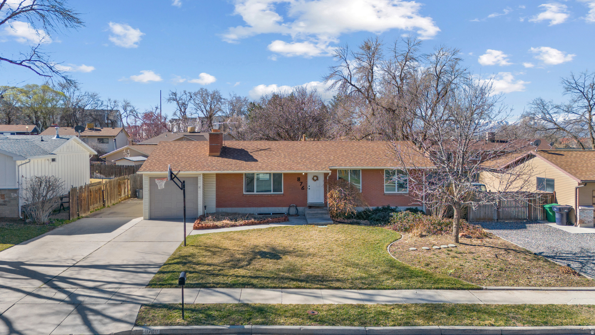 COUNTRY ESTATES #4 - Residential