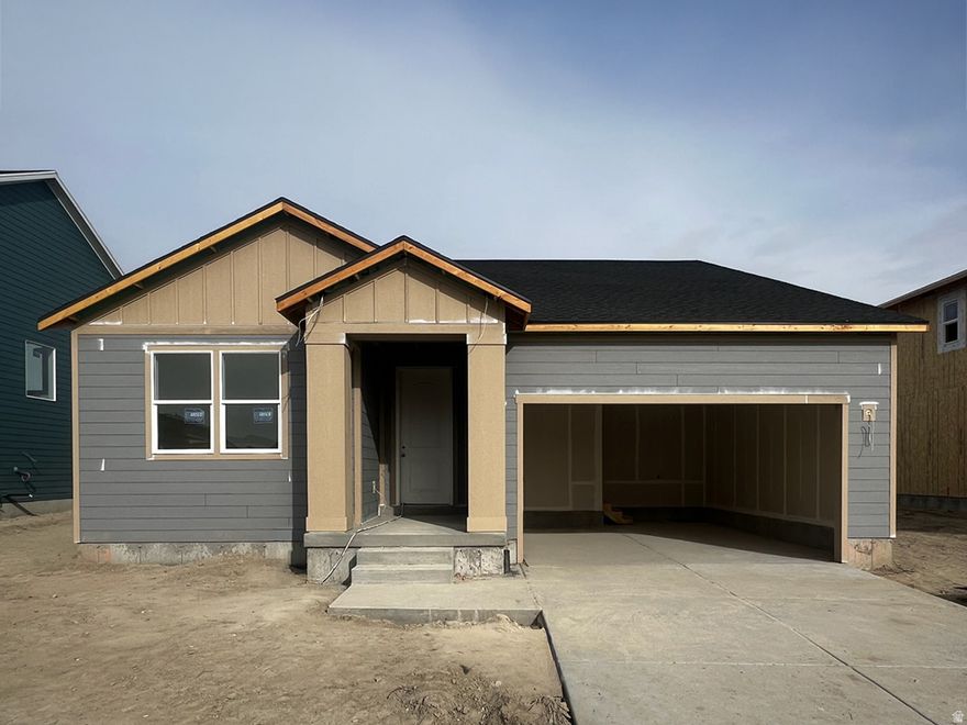 Parkway Fields - 4117 - Arcadia. Ask about our rate buydowns when financing with our preferred lender. This beautiful rambler home offers 3 bedrooms, 2 bathrooms, a 2-car garage, and a full unfinished basement. The main floor offers a large family room, dining area, and a kitchen that boasts gray craftsman-style cabinets and cream quartz countertops. Square footage figures are provided as a courtesy estimate only and were obtained from builder. Buyer is advised to obtain an independent measurement.