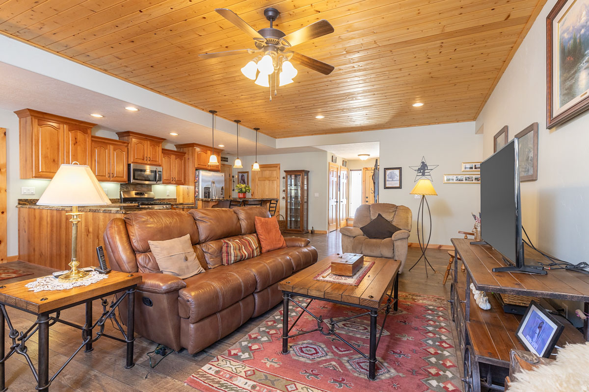 CROSS HOLLOW HILLS SUBDIVISION - Residential