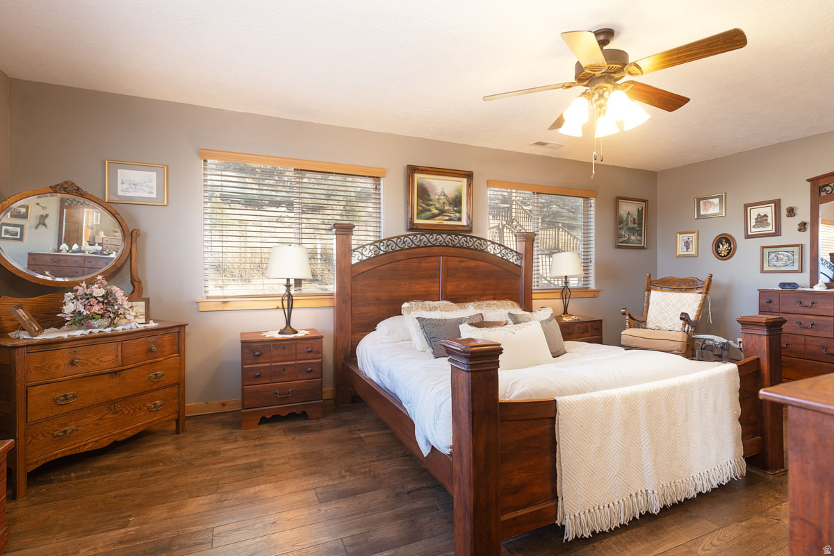 CROSS HOLLOW HILLS SUBDIVISION - Residential