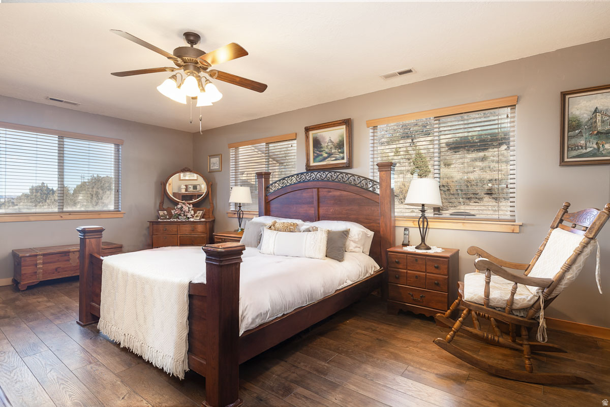 CROSS HOLLOW HILLS SUBDIVISION - Residential