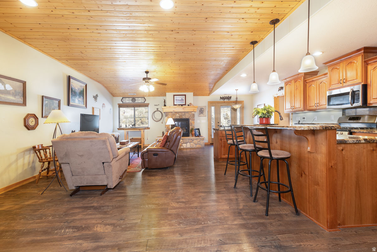 CROSS HOLLOW HILLS SUBDIVISION - Residential