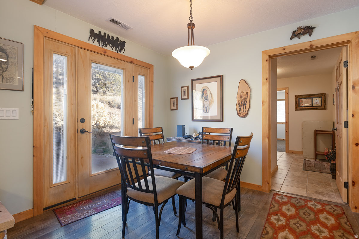 CROSS HOLLOW HILLS SUBDIVISION - Residential