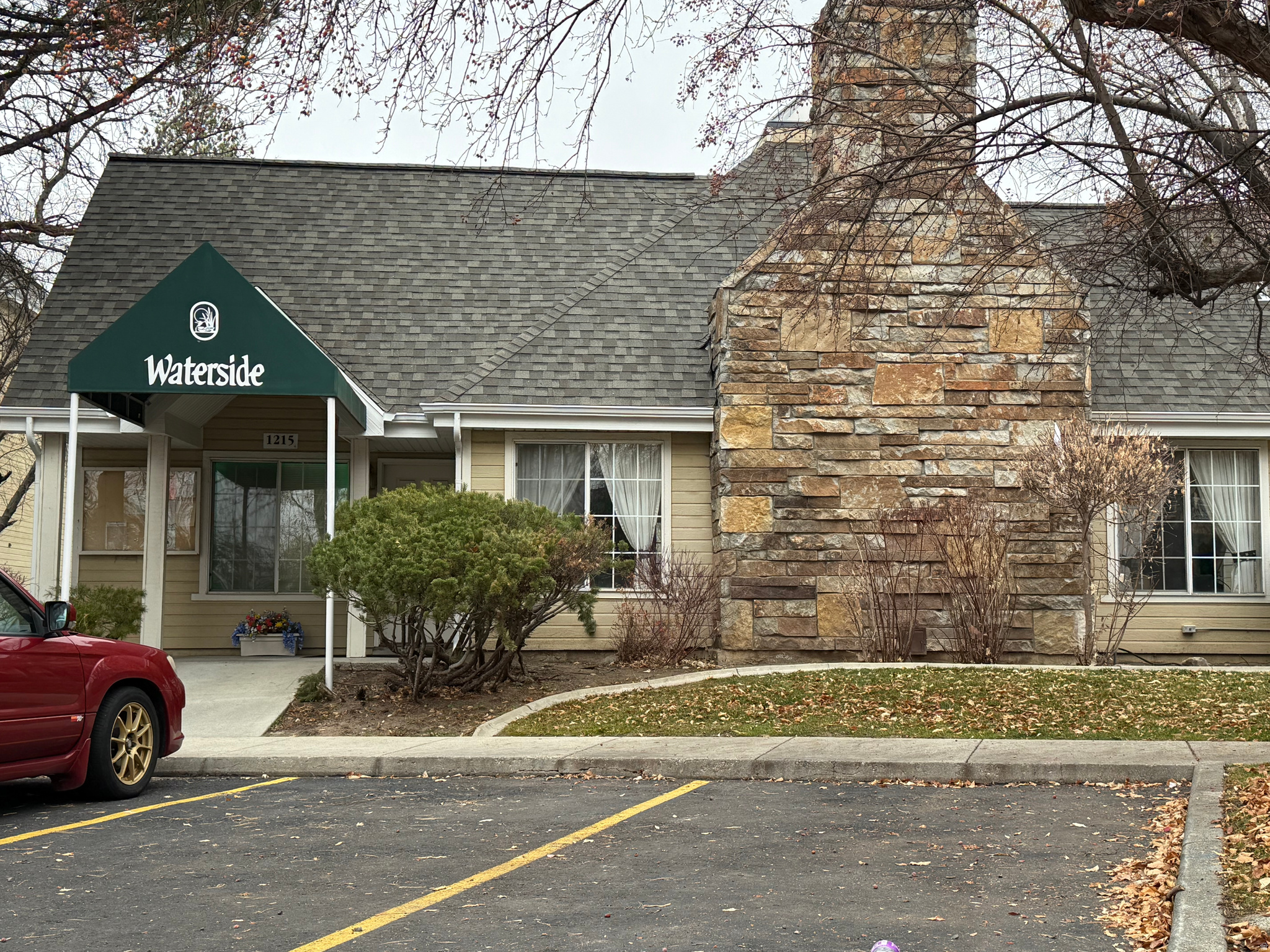 WATERSIDE - Residential