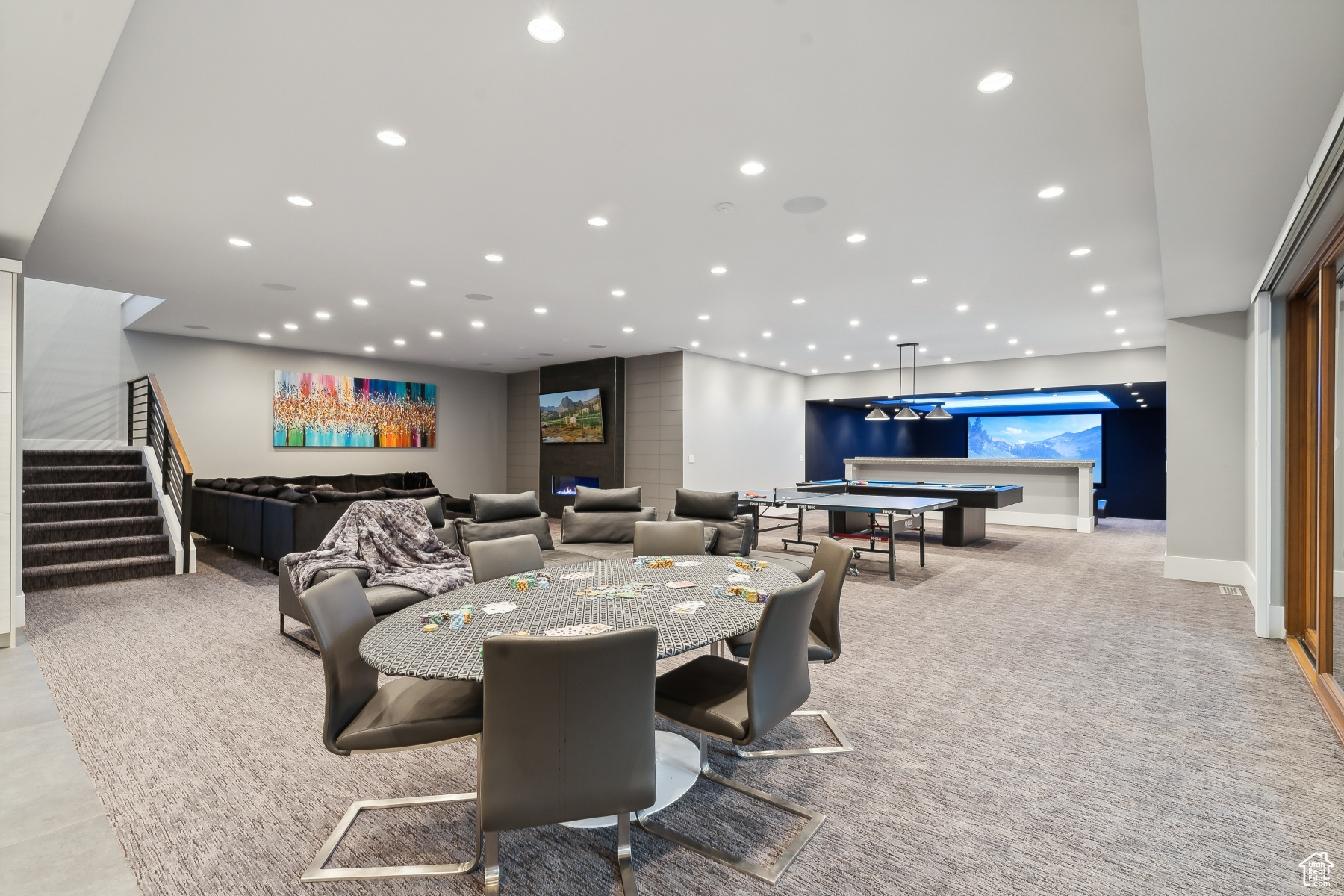 Salt Lake City, Utah 84124, United States, 5 Bedrooms Bedrooms, ,6 BathroomsBathrooms,Residential,Pending,8240