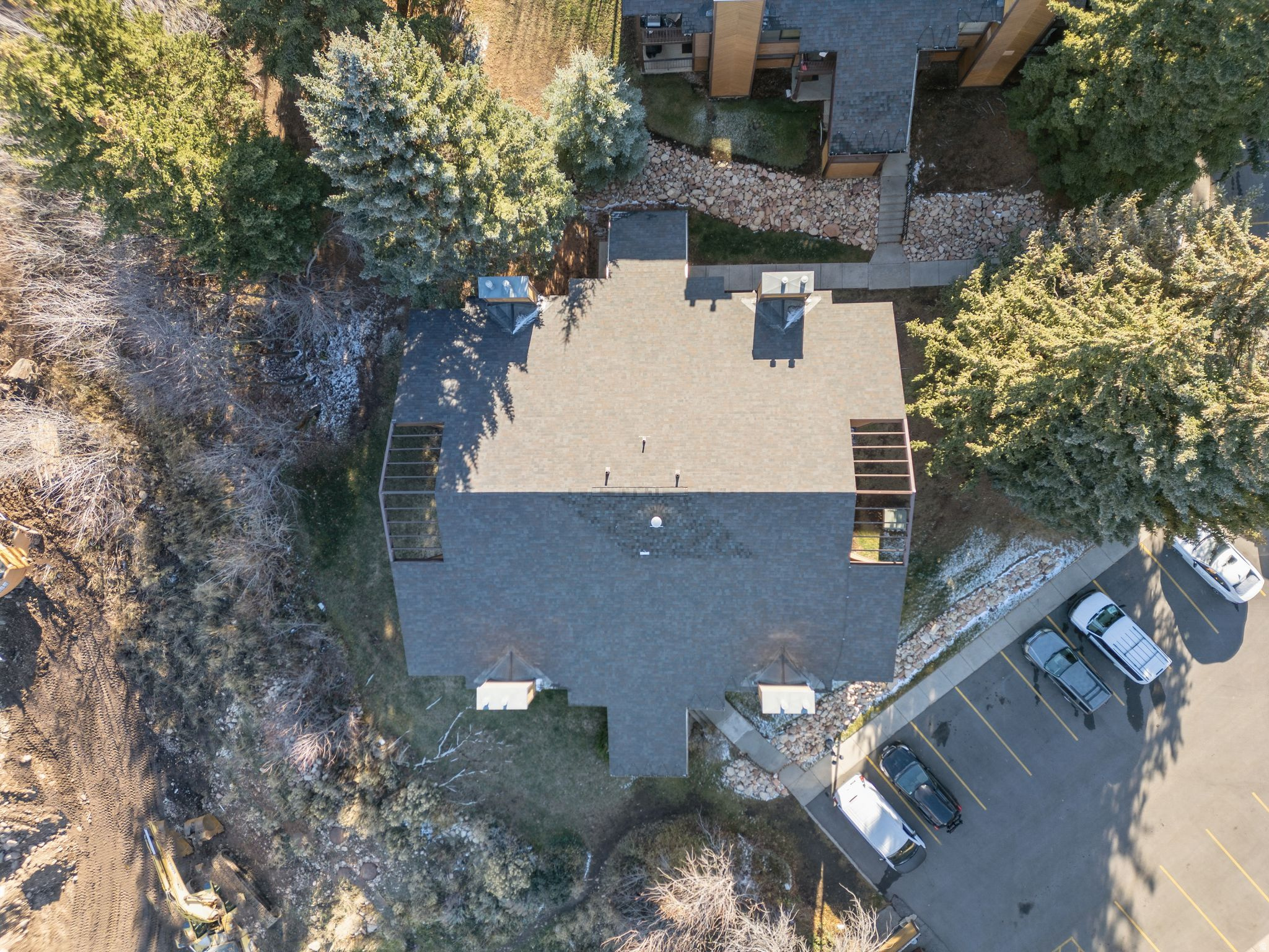 RED PINE CONDOS - Residential