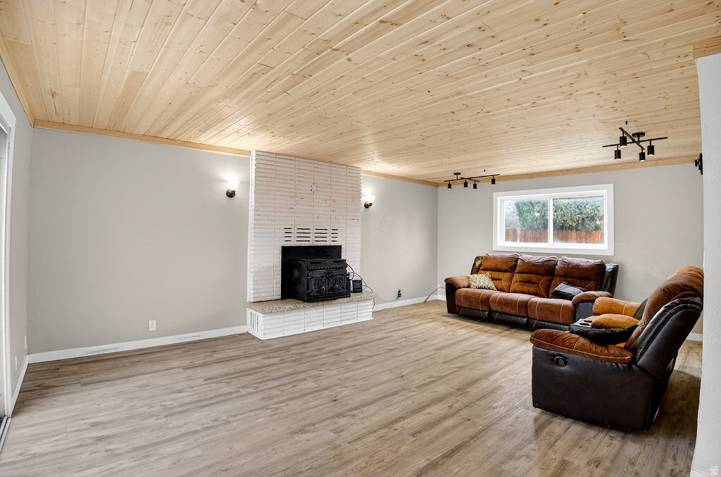 MOUNTAIN VIEW #1 - Residential