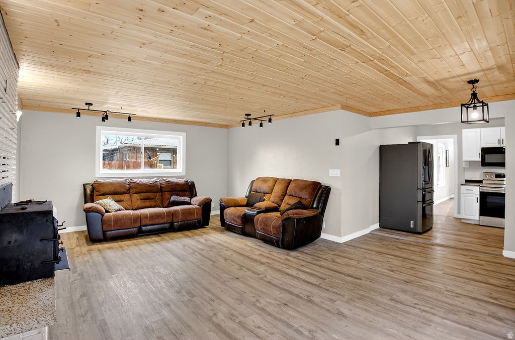 MOUNTAIN VIEW #1 - Residential