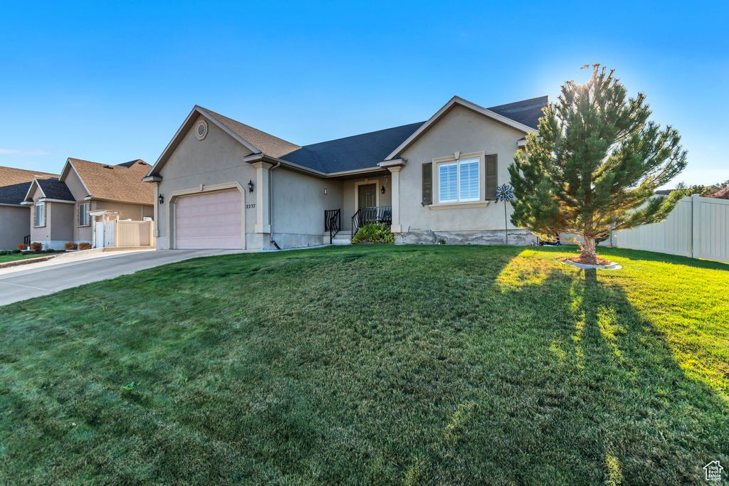 Photo of 2237 S MAVERICK RD, Saratoga Springs, UT 84045 (MLS # 2115637)