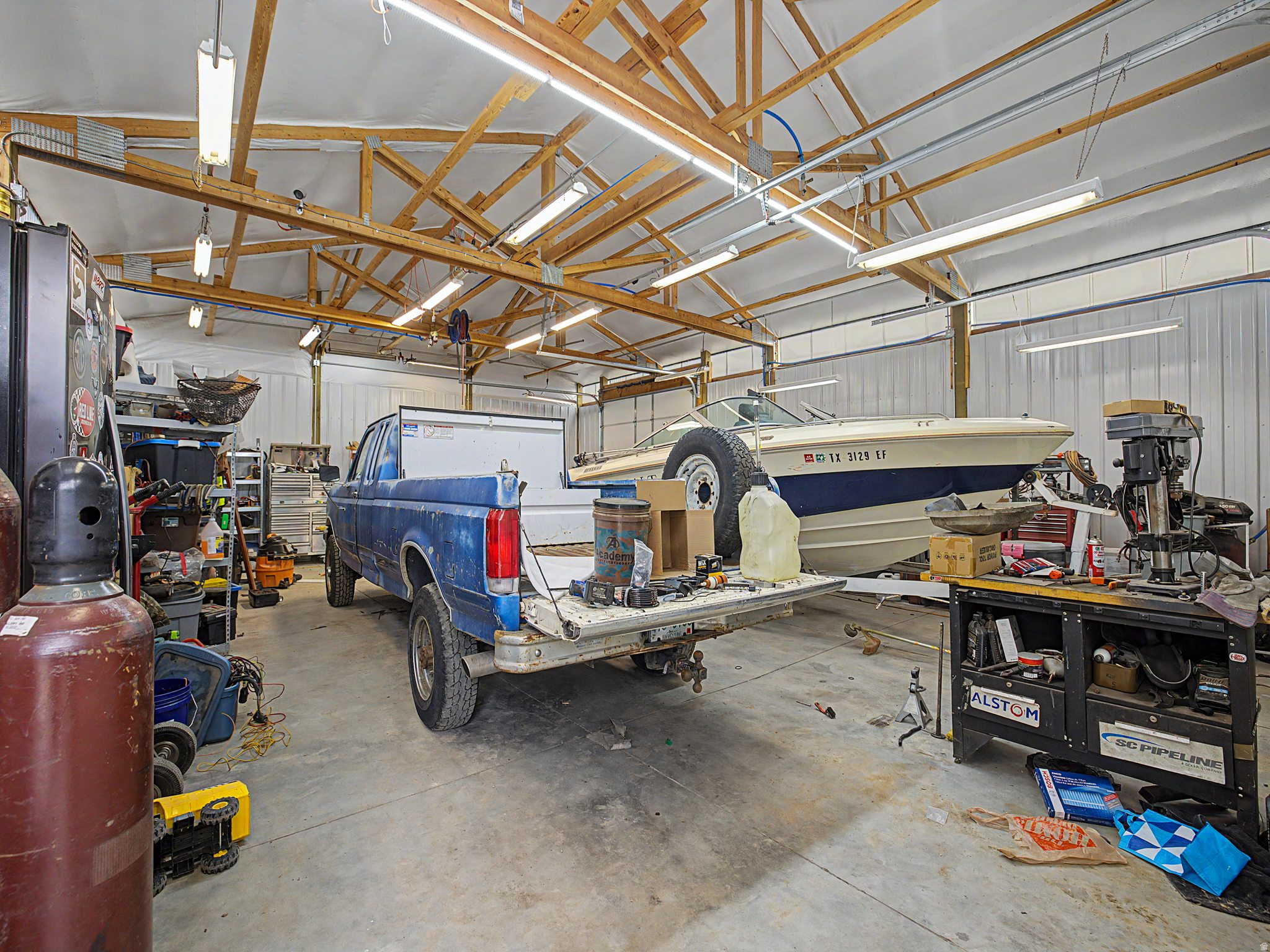 HI-COUNTRY ESTATES - Residential