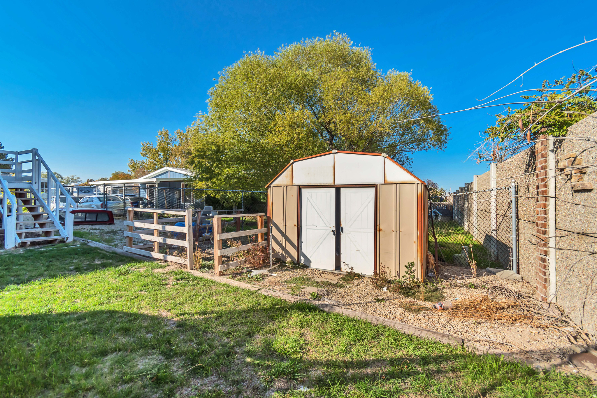 BLOOMINGTON ACRES - Residential