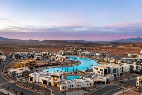 Tiny photo for 762 W PERIWINKLE LN #102, Saint George, UT 84790 (MLS # 2126222)