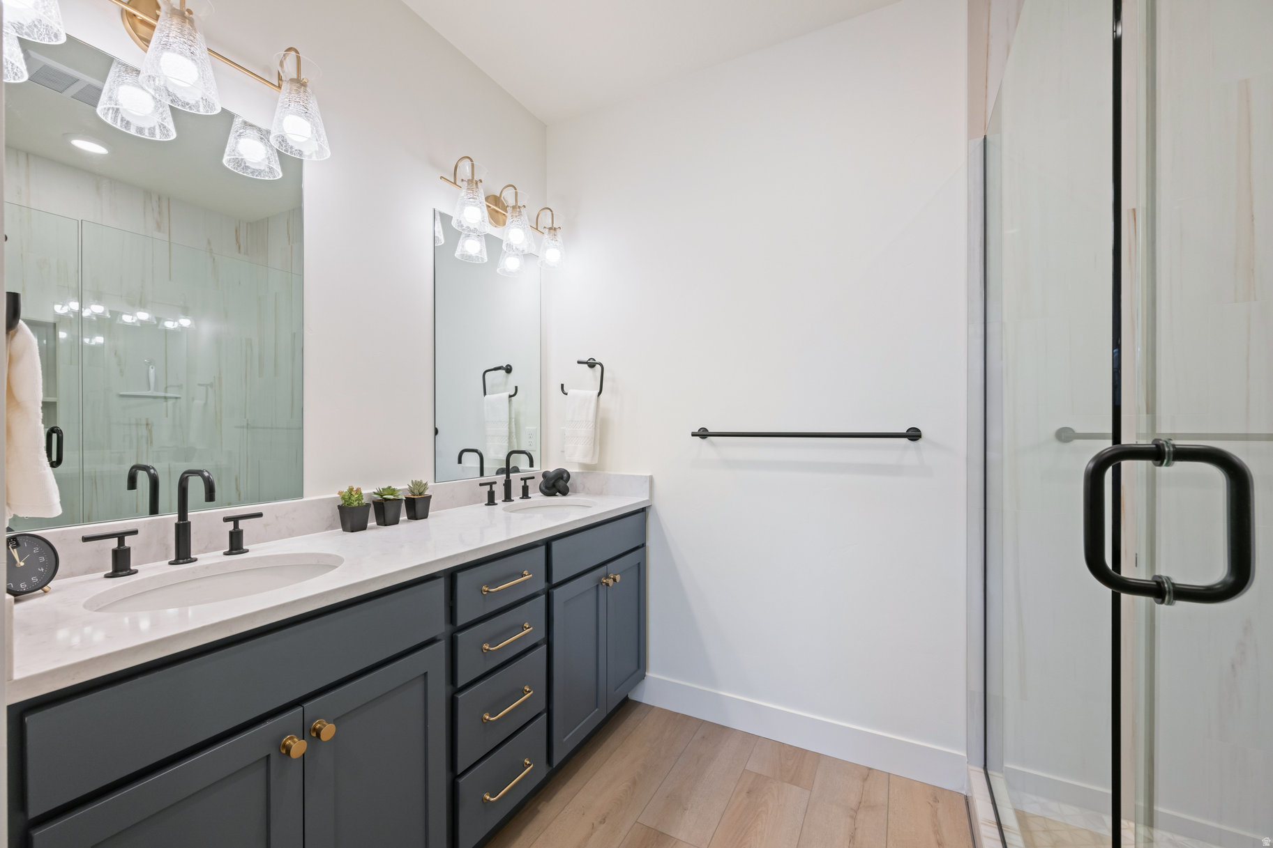 AUBURN HILLS - Residential