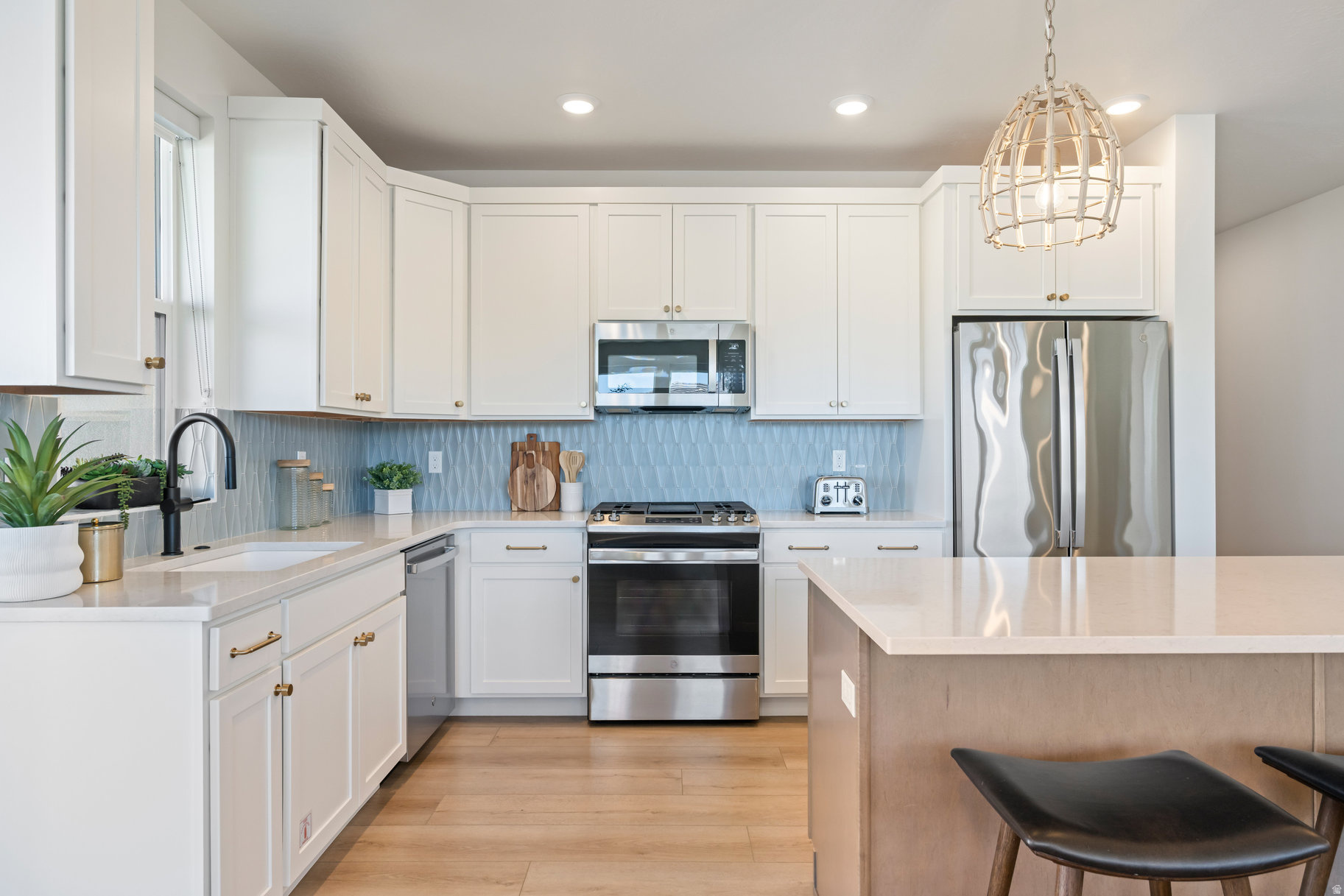 AUBURN HILLS - Residential