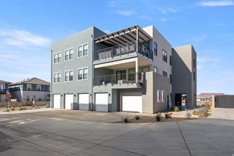 Tiny photo for 762 W PERIWINKLE LN #102, Saint George, UT 84790 (MLS # 2126222)