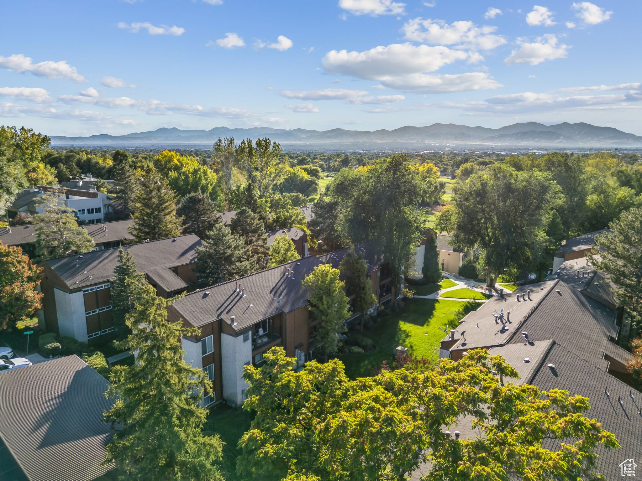 WOOD HOLLOW CONDM - Residential