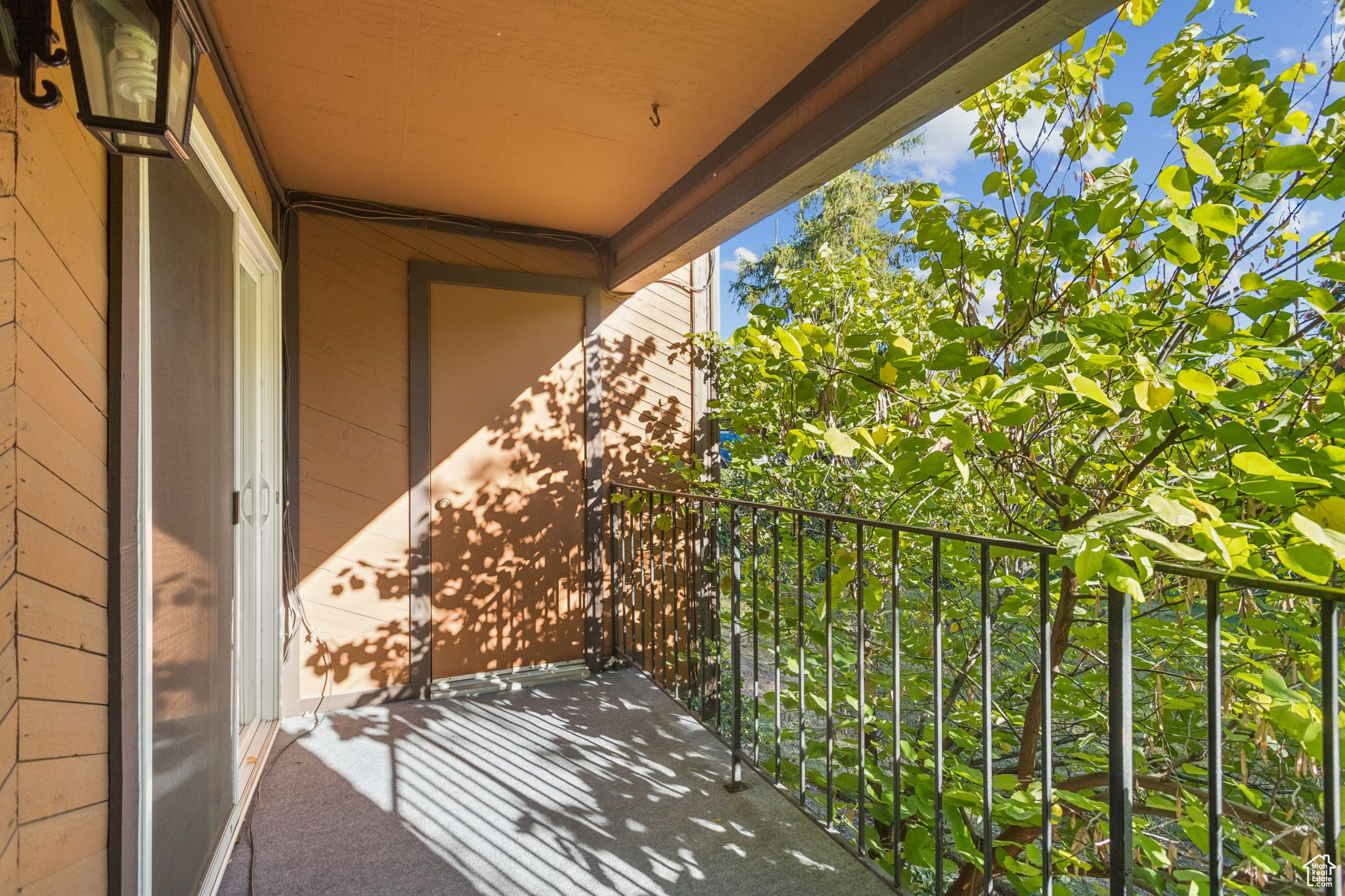 WOOD HOLLOW CONDM - Residential