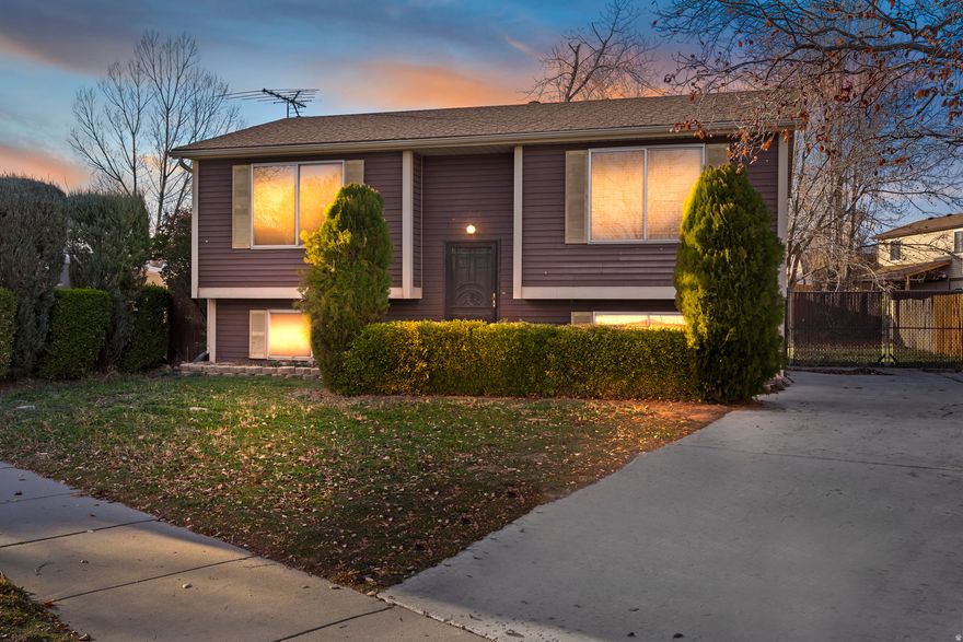 Hard to find home that has been this well maintained.  Create your own home with some updates and personal touches.  Located on a Cul-deSac and is tucked away from the busy streets.  Be ready to move.  This one is not going to last.  Buyer to verify all information.