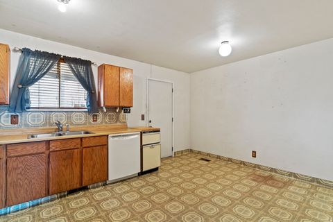 Tiny photo for 3964 W HORIZON DOWNS CIR, Taylorsville, UT 84129 (MLS # 2125064)