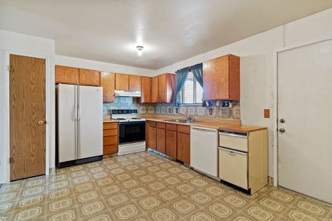 Tiny photo for 3964 W HORIZON DOWNS CIR, Taylorsville, UT 84129 (MLS # 2125064)