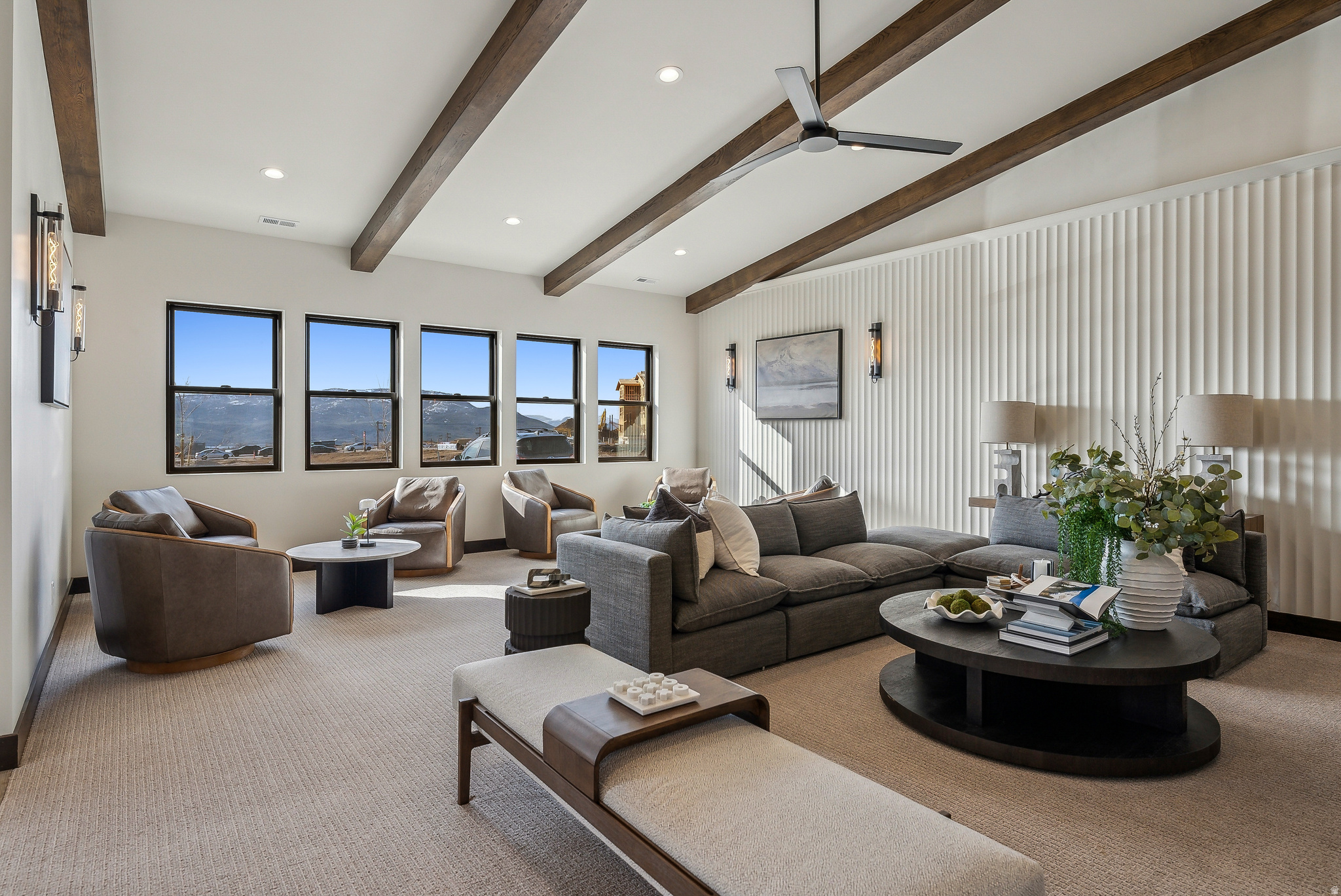 MAYFLOWER LAKESIDE - Residential