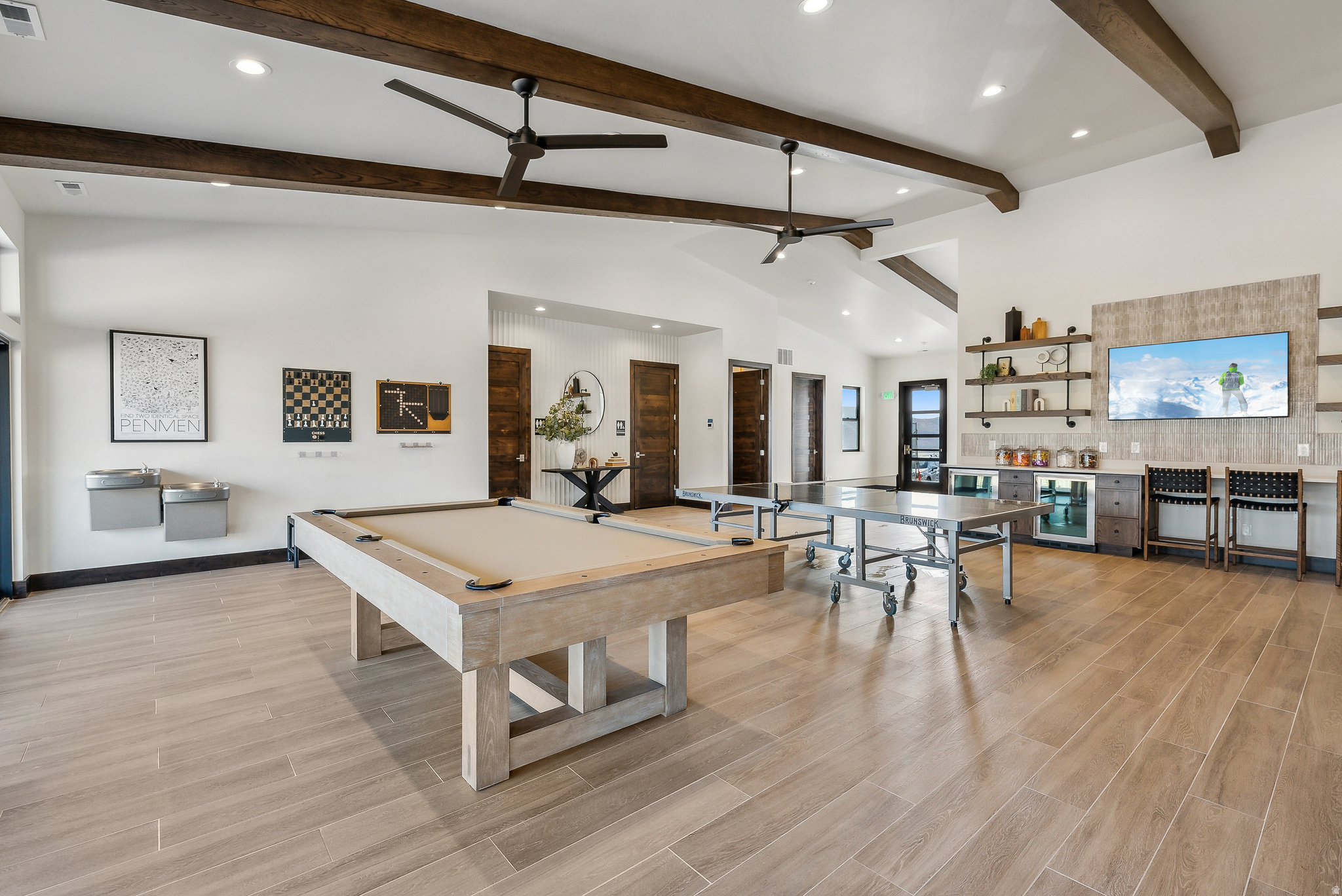 MAYFLOWER LAKESIDE - Residential
