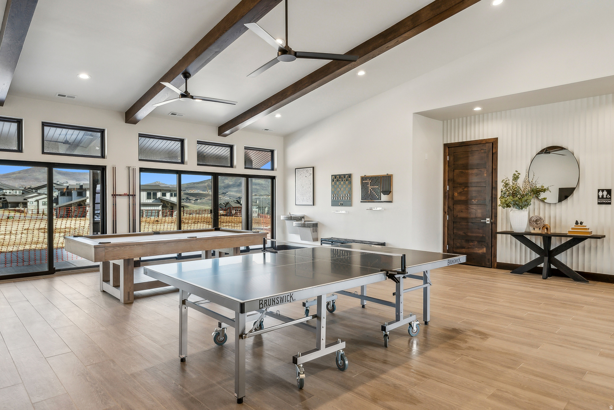 MAYFLOWER LAKESIDE - Residential