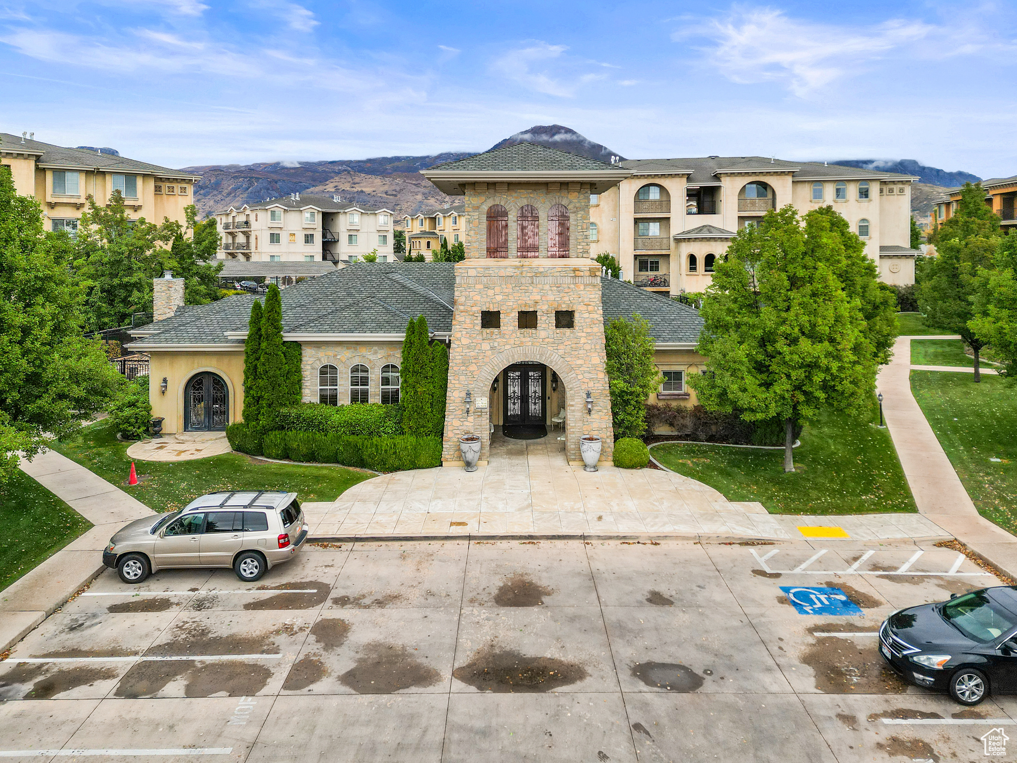 TUSCAN VILLAS - Residential