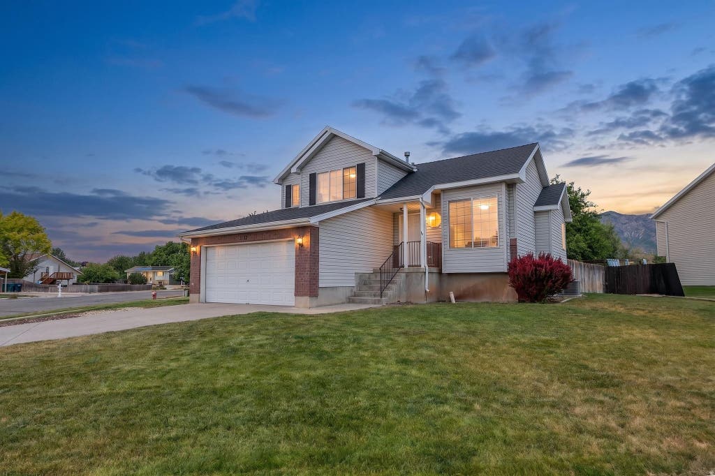 Photo of 1132 N NEW JERSEY AVE W, Harrisville, UT 84404 (MLS # 2169508)