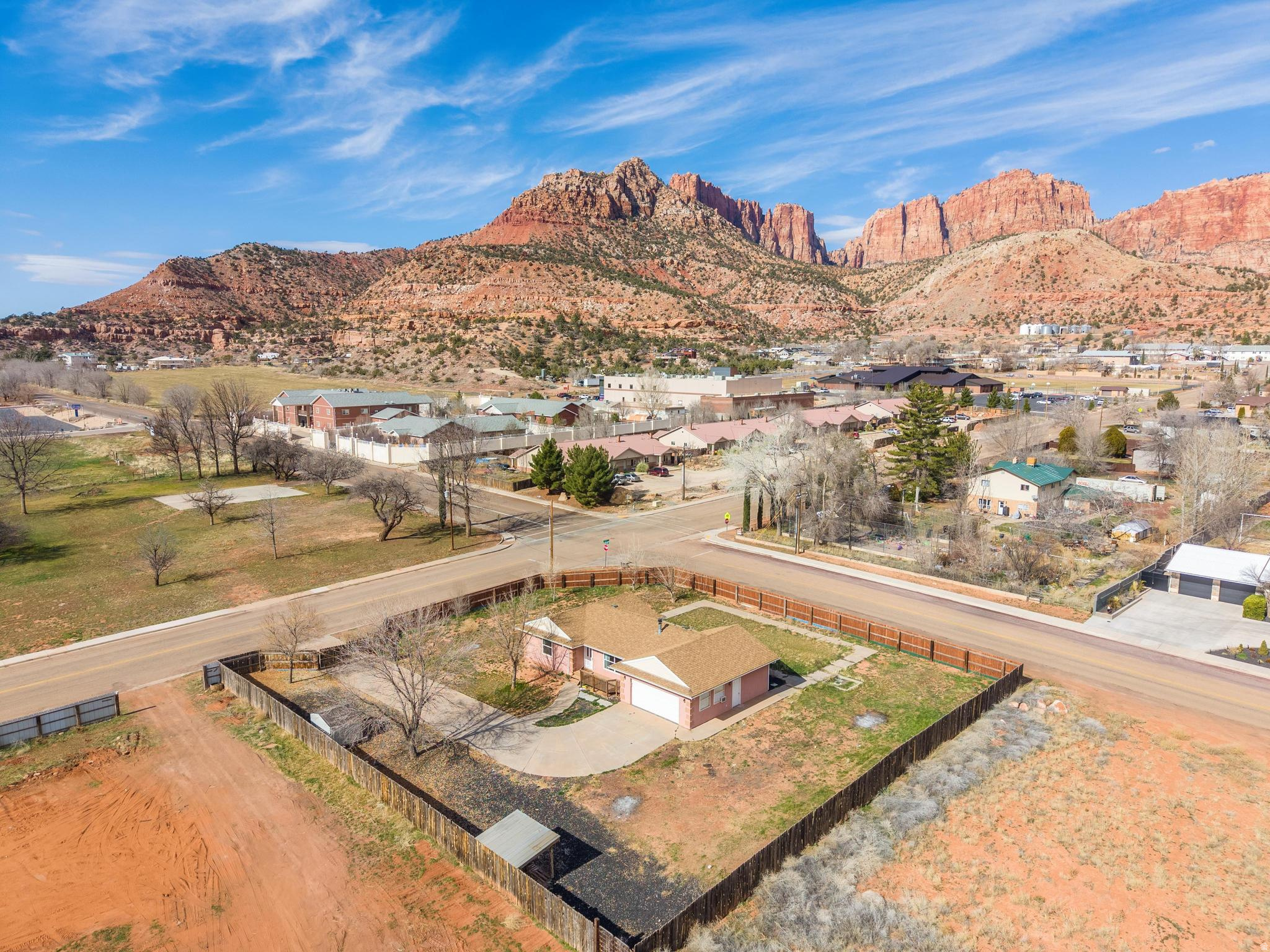 SHORT CREEK - Residential