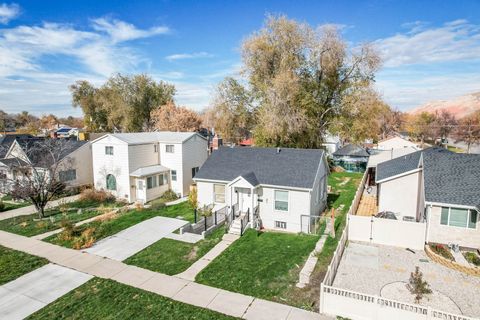 Tiny photo for 810 W 400 N, Salt Lake City, UT 84116 (MLS # 2123595)