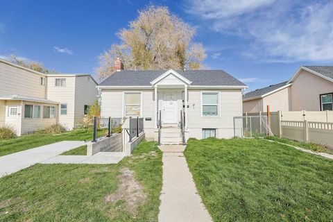 Tiny photo for 810 W 400 N, Salt Lake City, UT 84116 (MLS # 2123595)
