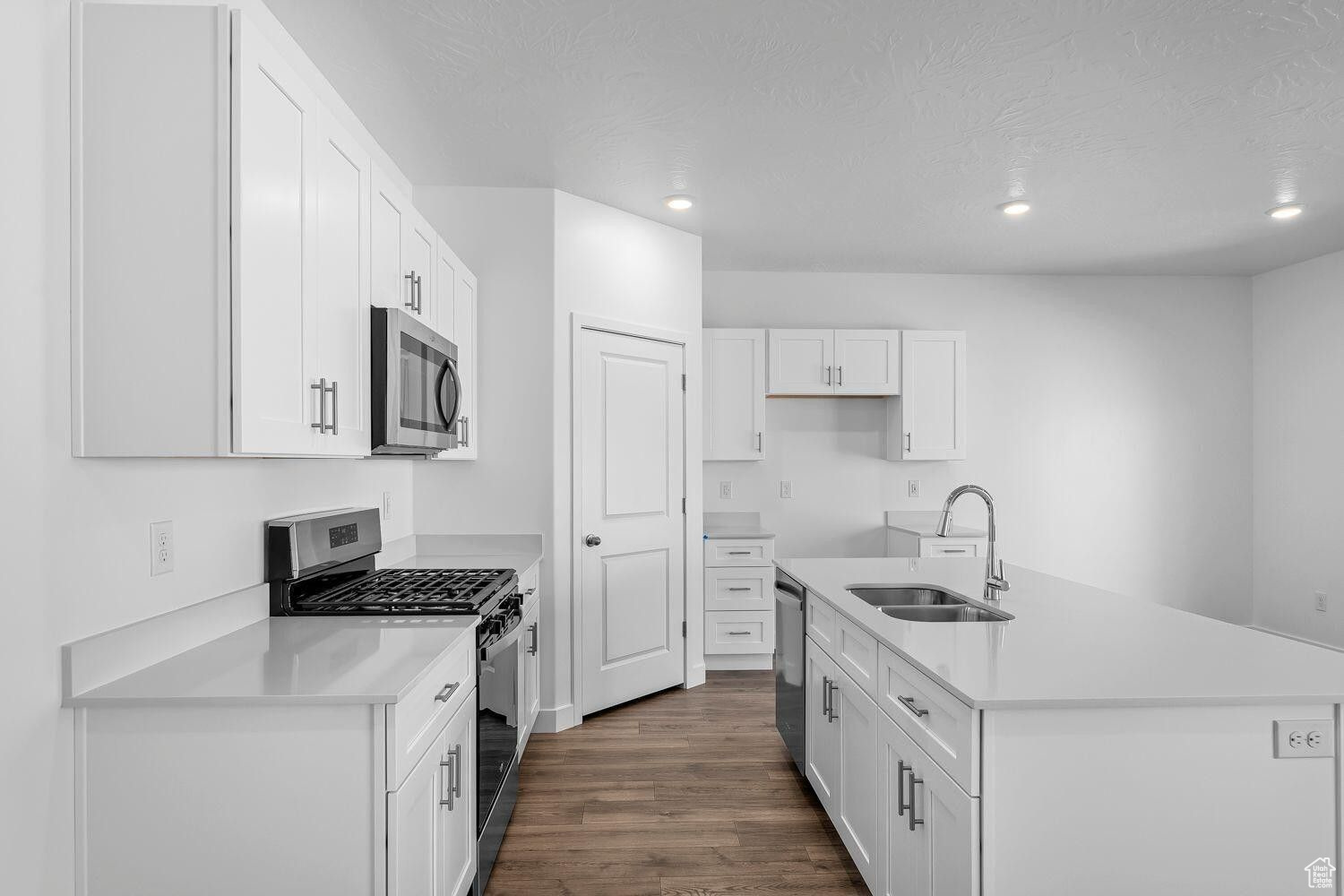LONG VALLEY - Residential