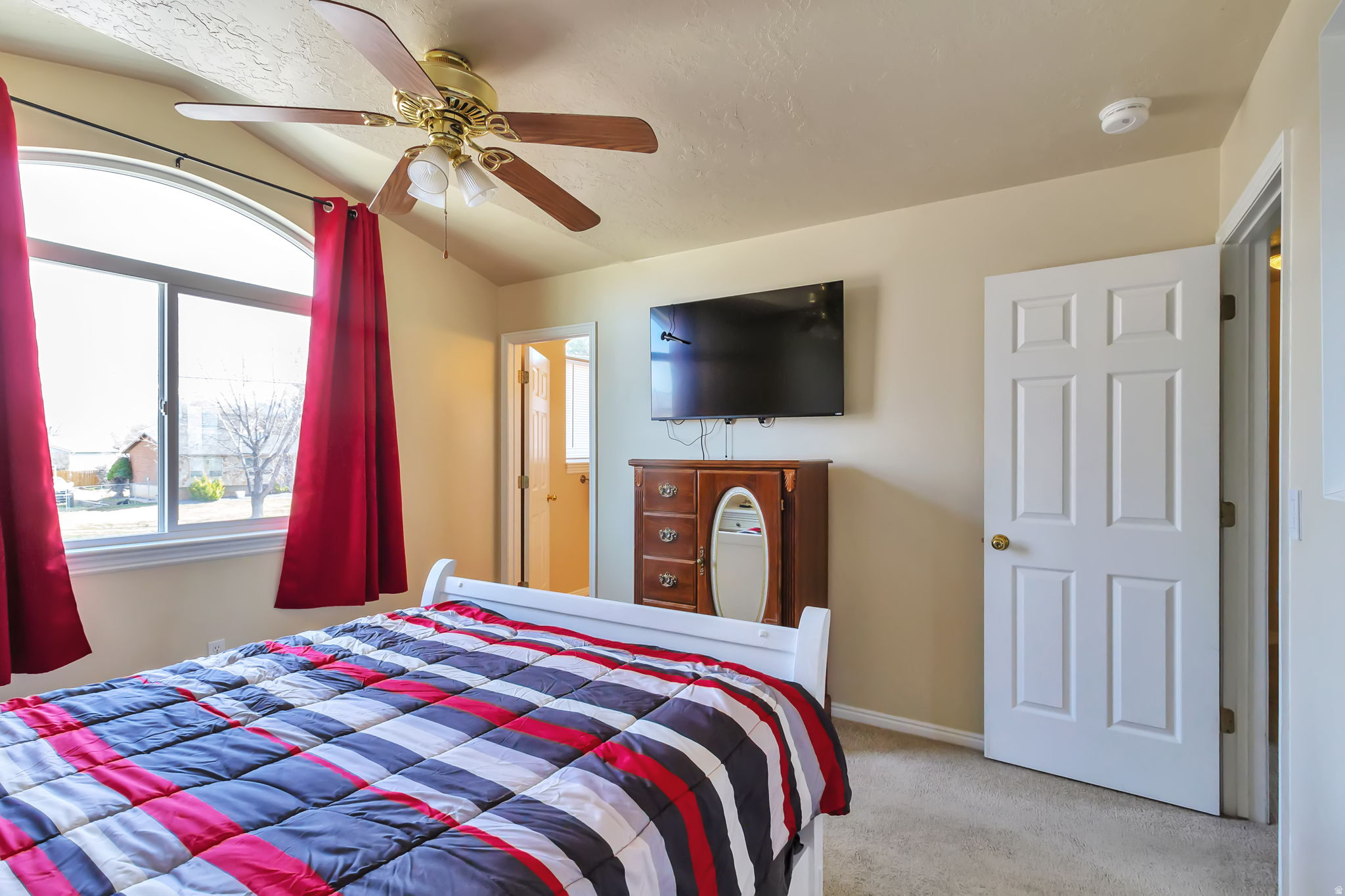 CLOVER RIDGE - Residential Lease