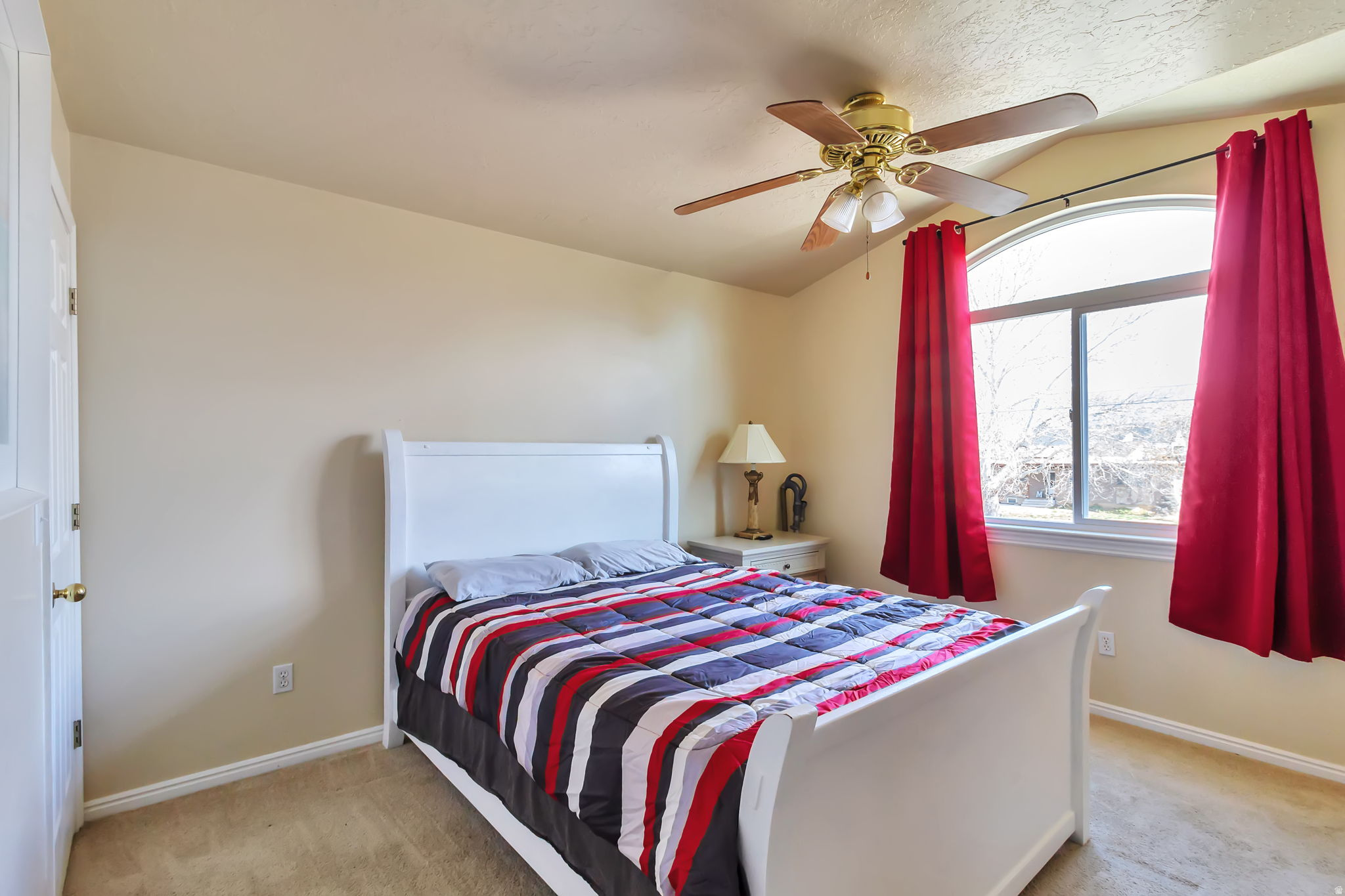 CLOVER RIDGE - Residential Lease