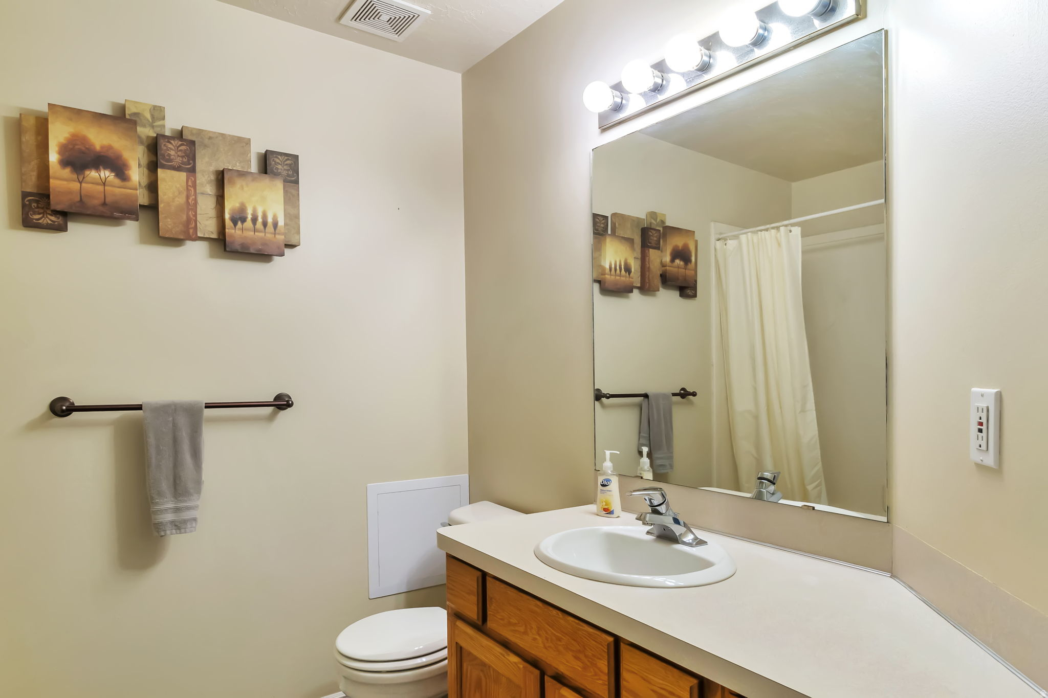 CLOVER RIDGE - Residential Lease