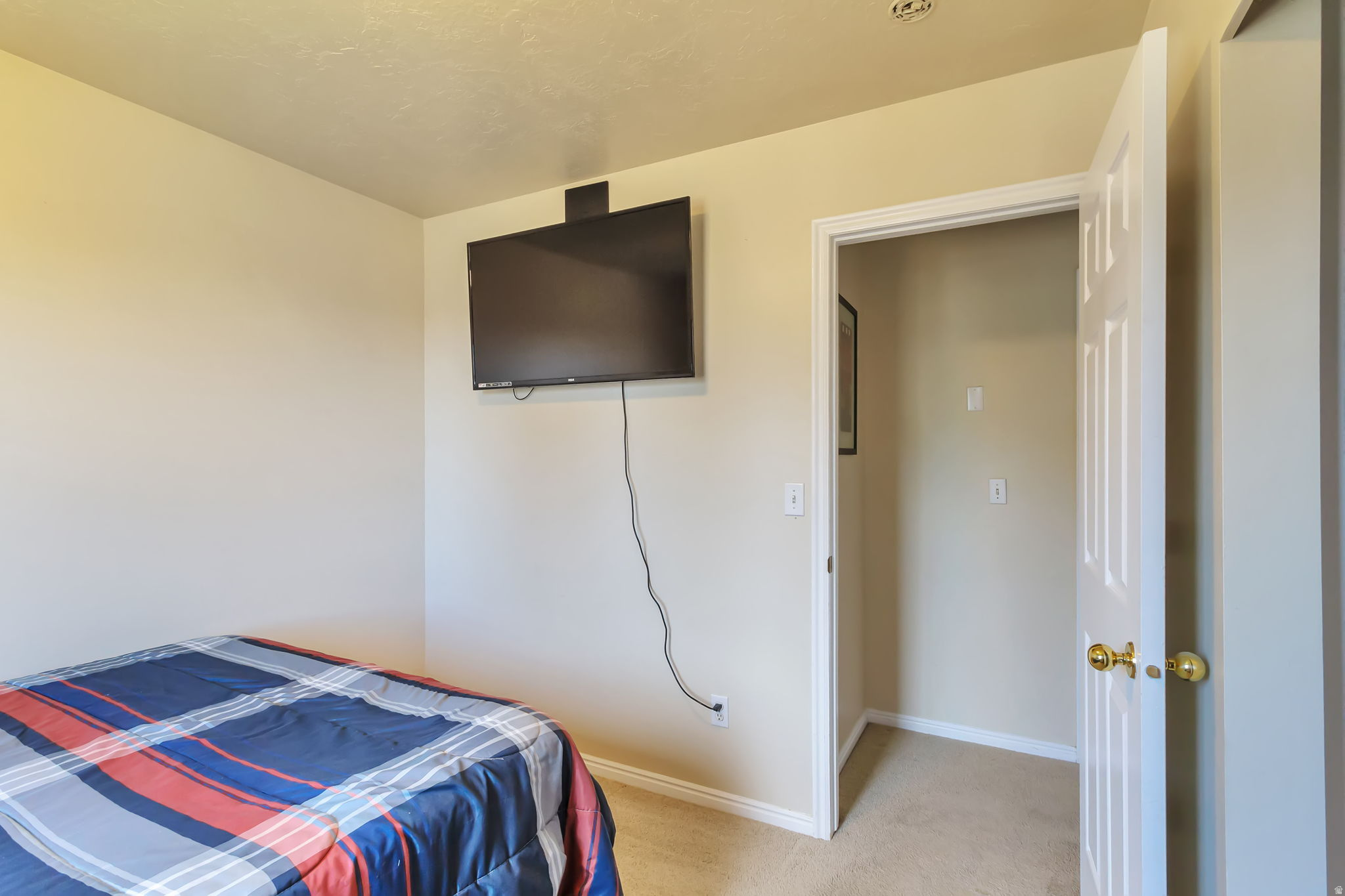 CLOVER RIDGE - Residential Lease