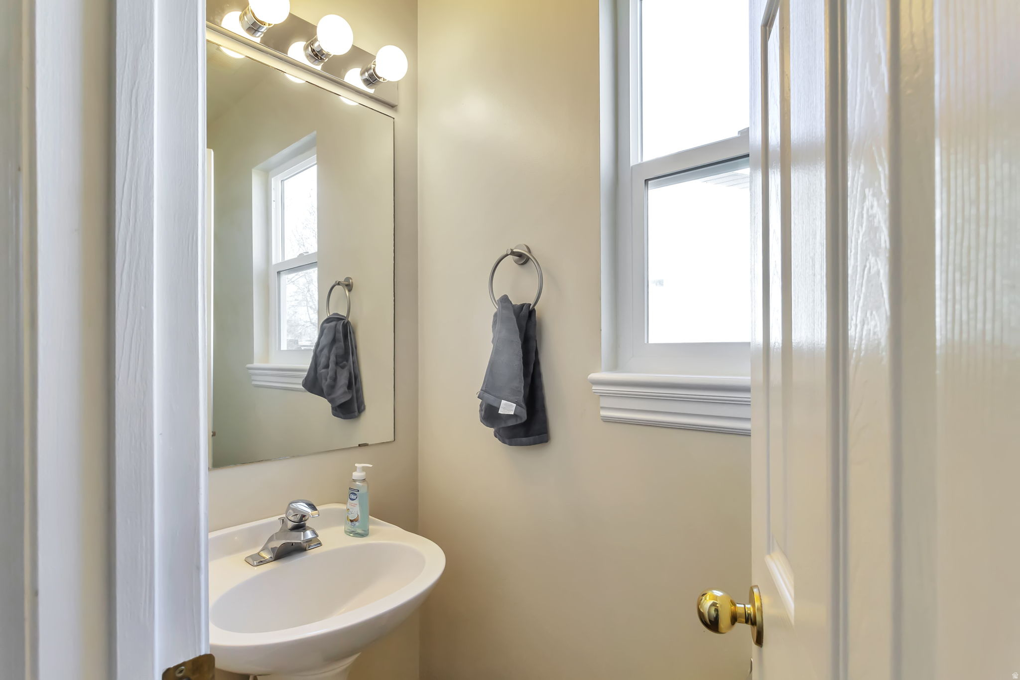 CLOVER RIDGE - Residential Lease