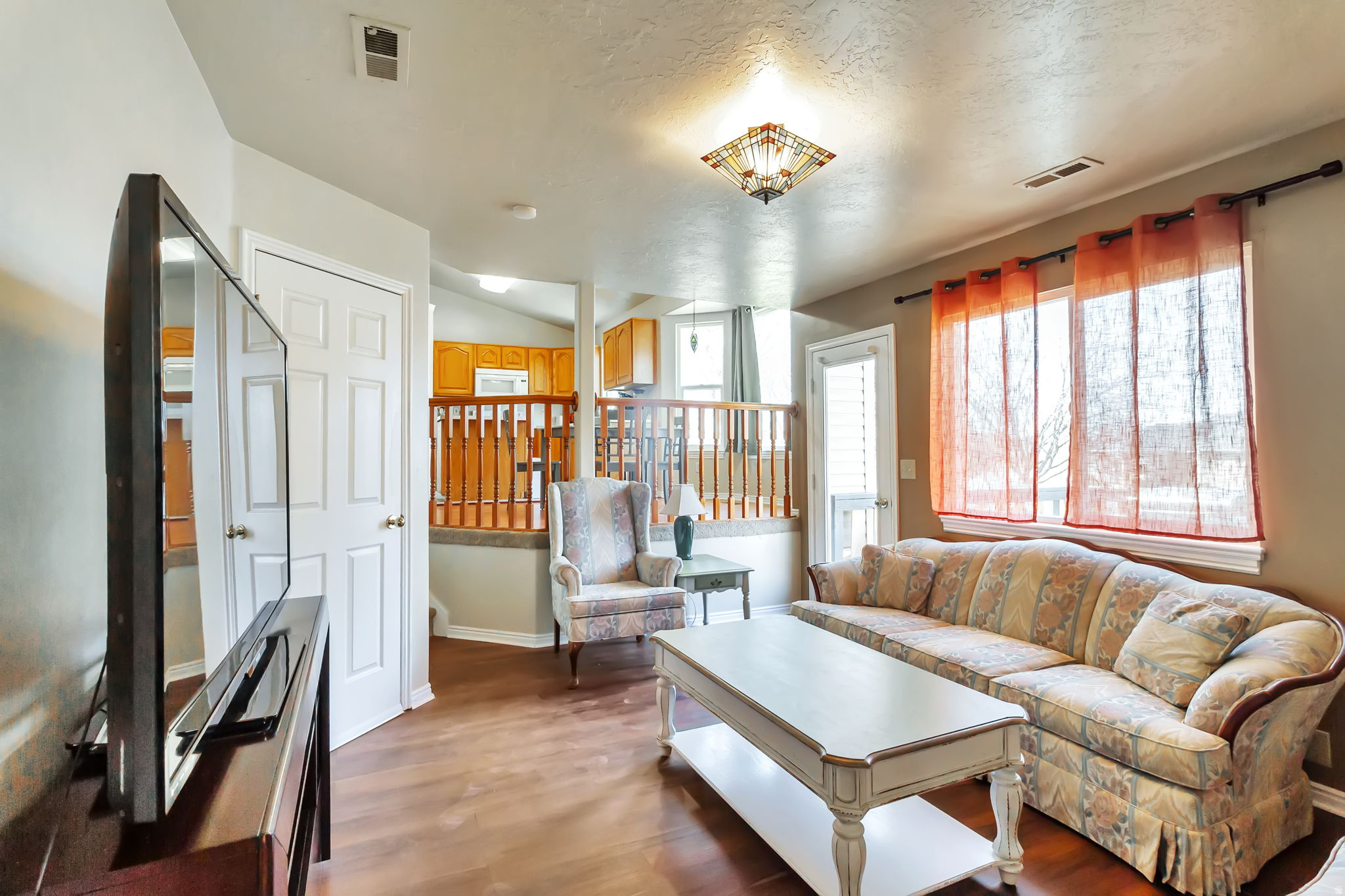 CLOVER RIDGE - Residential Lease