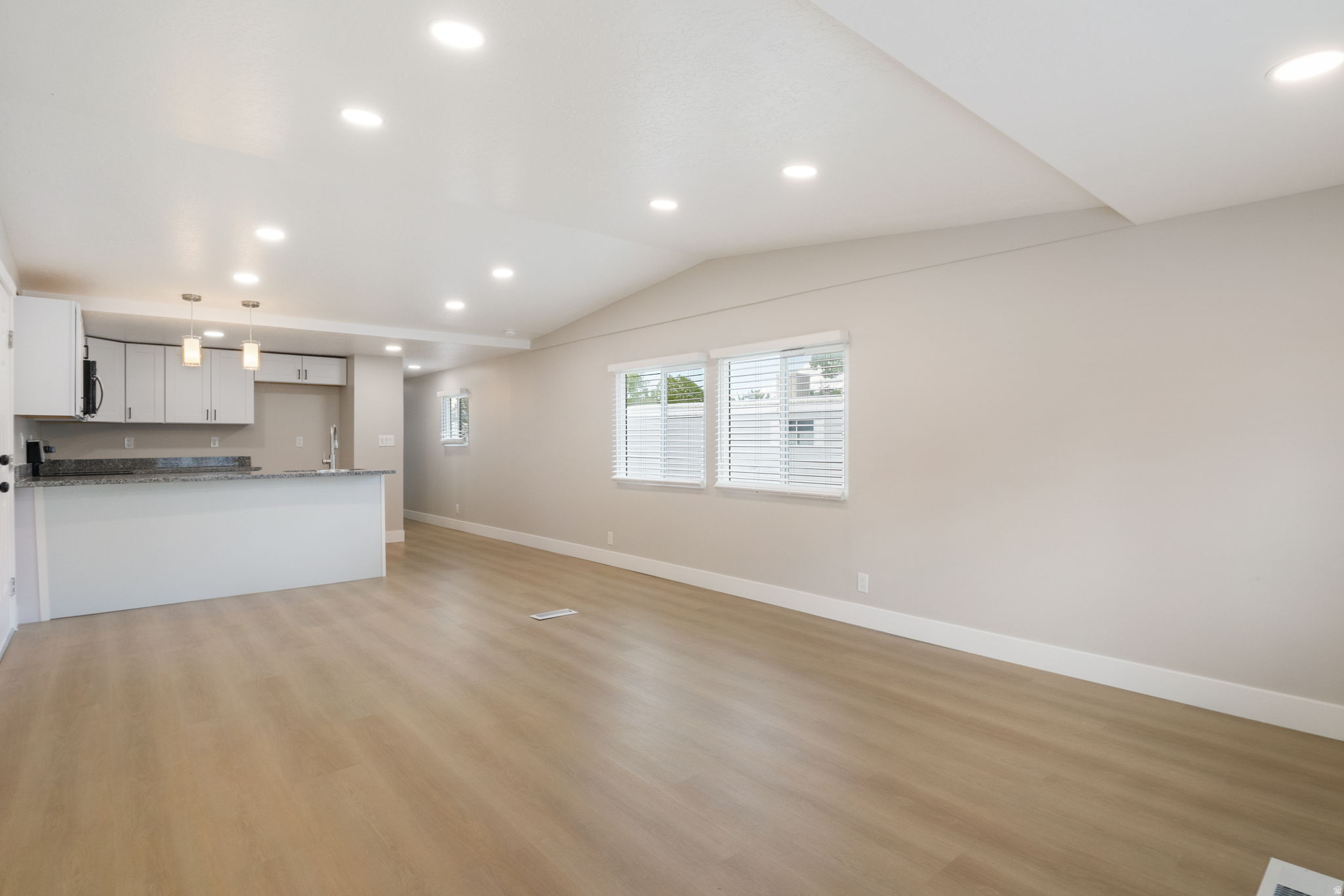 WINCHESTER ESTATES - Residential