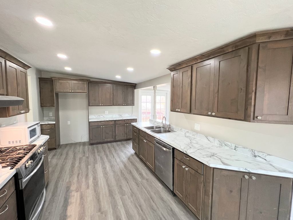 Photo of 2184 S SORRENTO DR, Woods Cross, UT 84087 (MLS # 2124962)