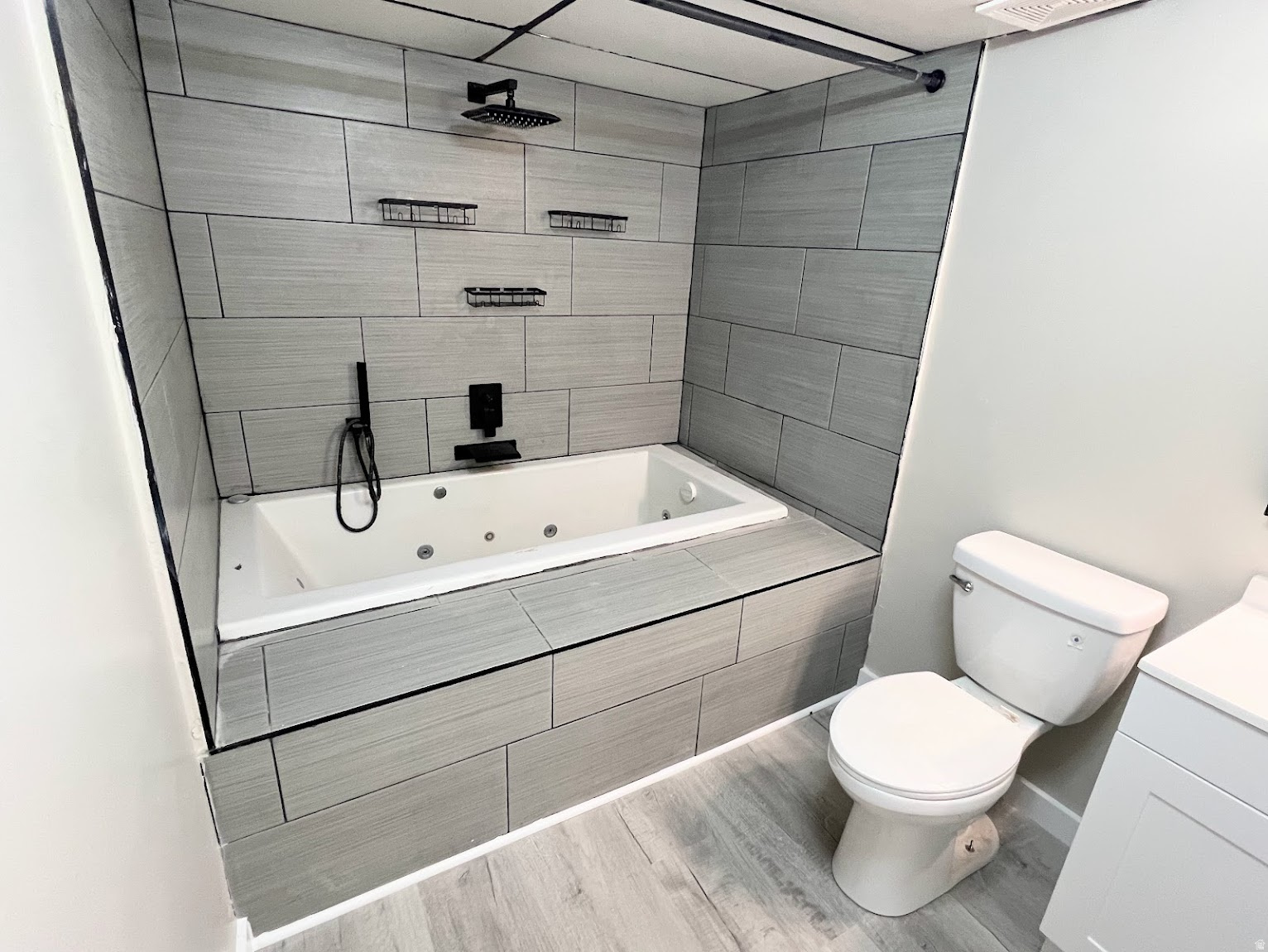 SORRENTO ESTATES - Residential